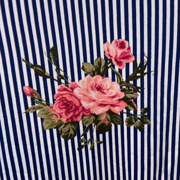 NWOT LULAROE LIV TOP - Picture 4 of 6